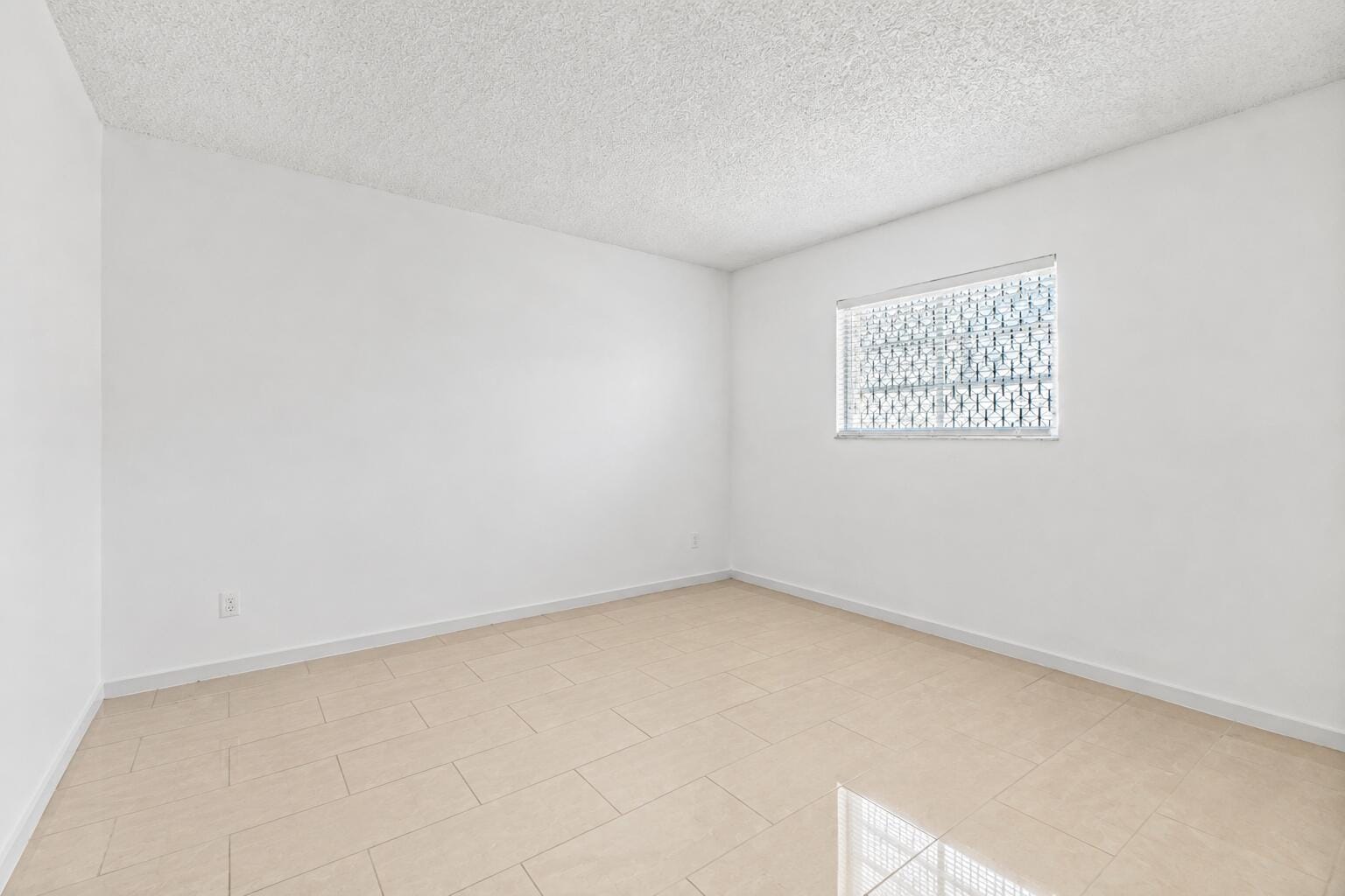1025 SE 4th Avenue 101, Dania Beach, FL 33004 photo 15