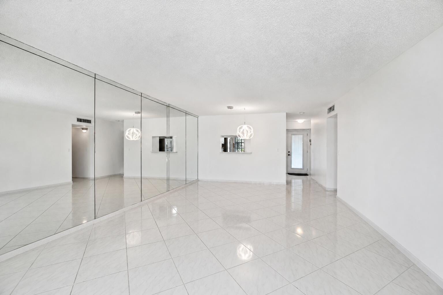 1025 SE 4th Avenue 101 — photo 5