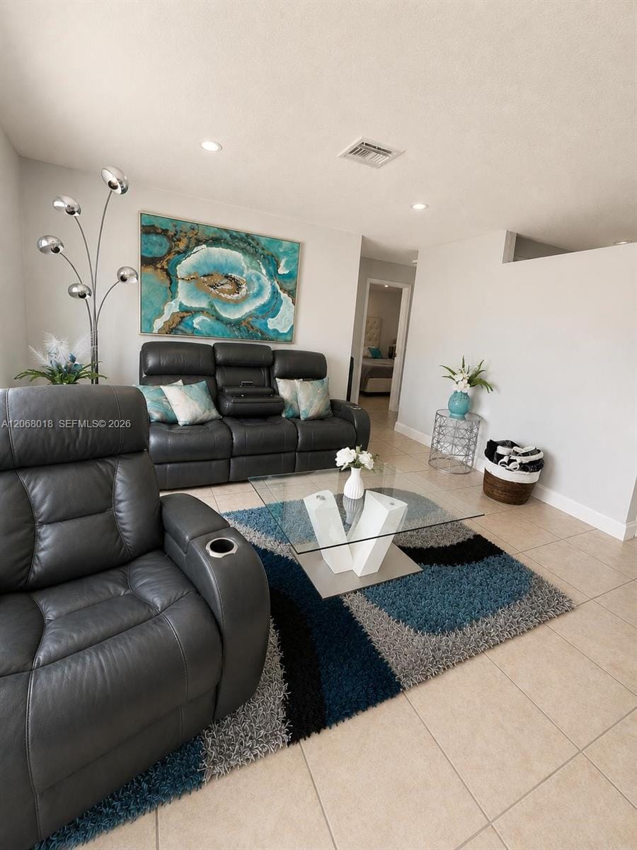 4910 SW 16th Street — photo 3