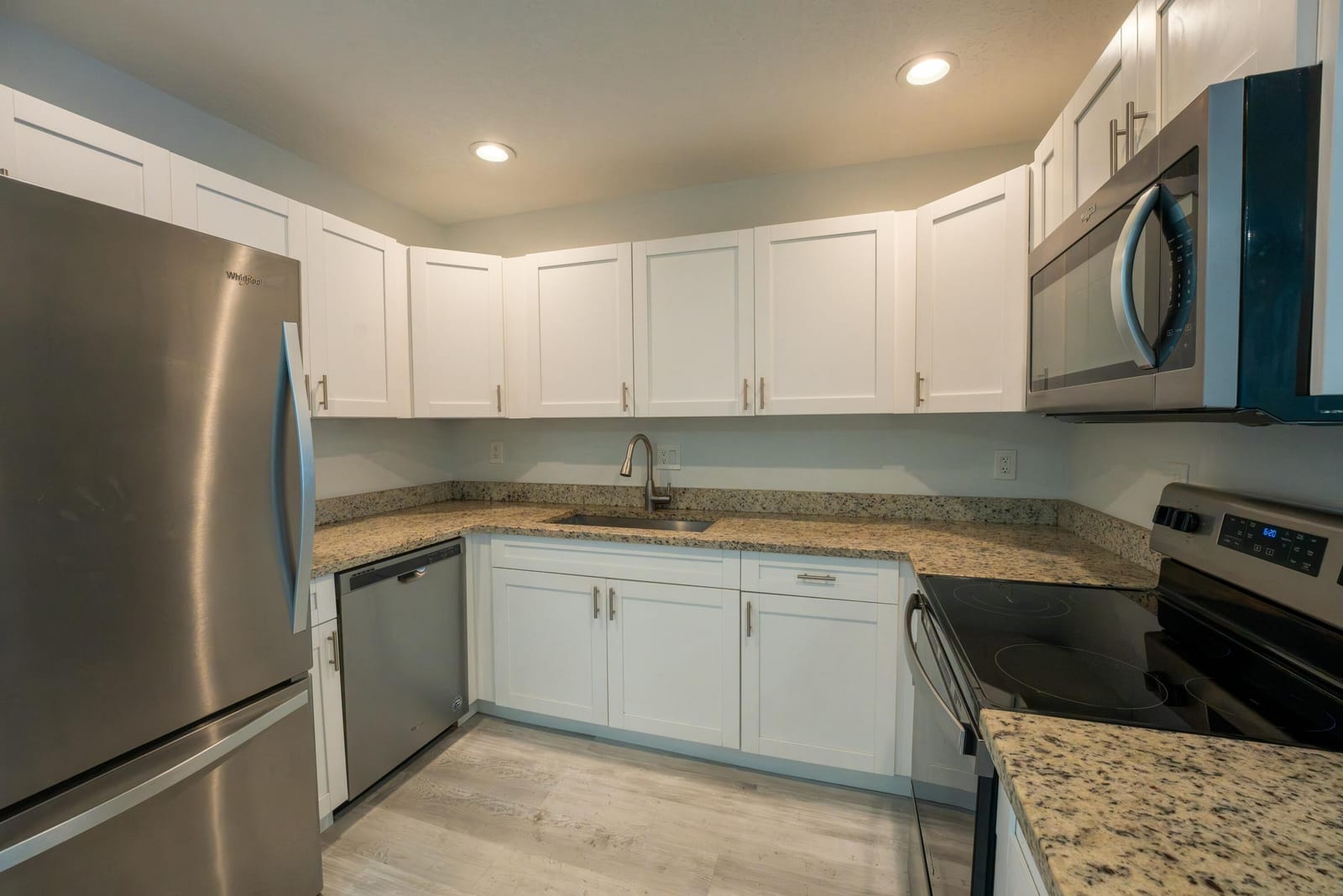 6231 Bay Club Drive 4 — photo 2