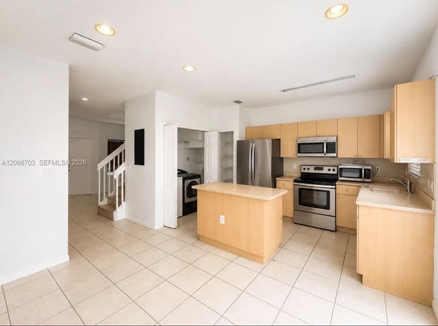 3007 SE 17th Avenue 3007, Homestead, FL 33035