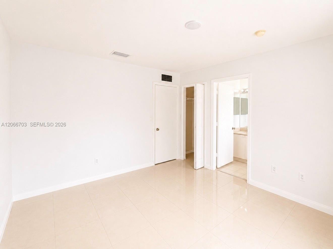 3007 SE 17th Avenue 3007 — photo 3