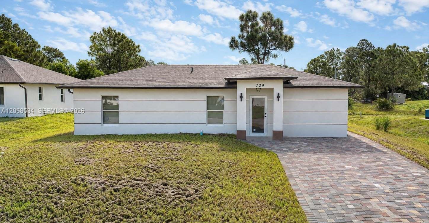 729 Anaconda Avenue S, Lehigh Acres, FL 33974