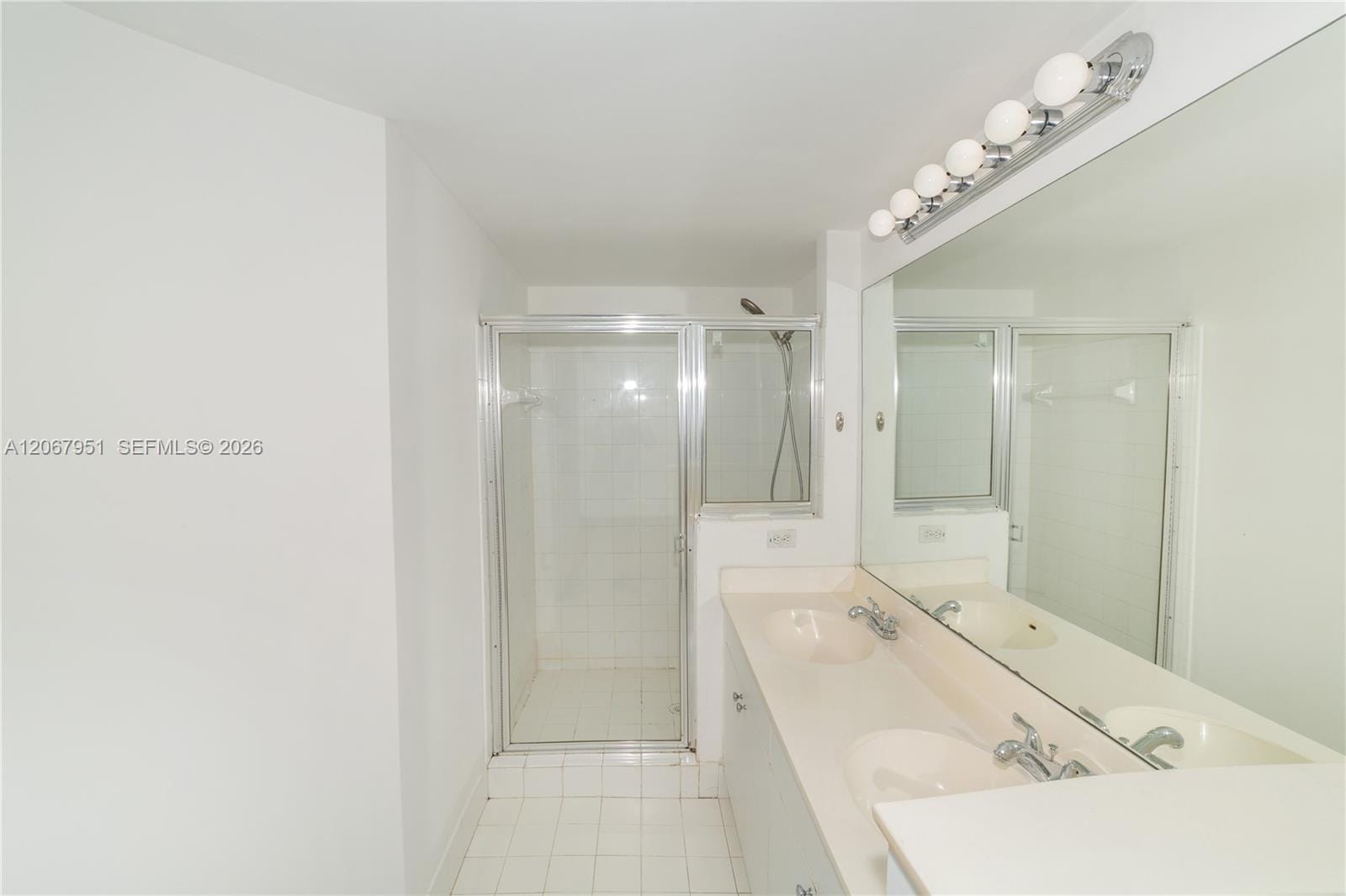 17150 N Bay Road 2512, Sunny Isles Beach, FL 33160 photo 11