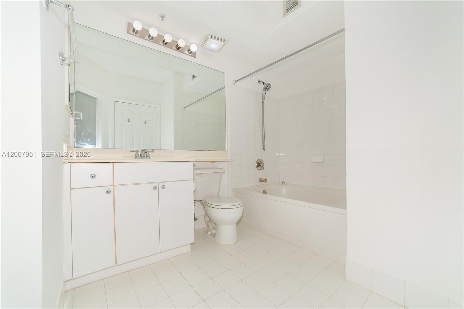 17150 N Bay Road 2512, Sunny Isles Beach, FL 33160 photo 21