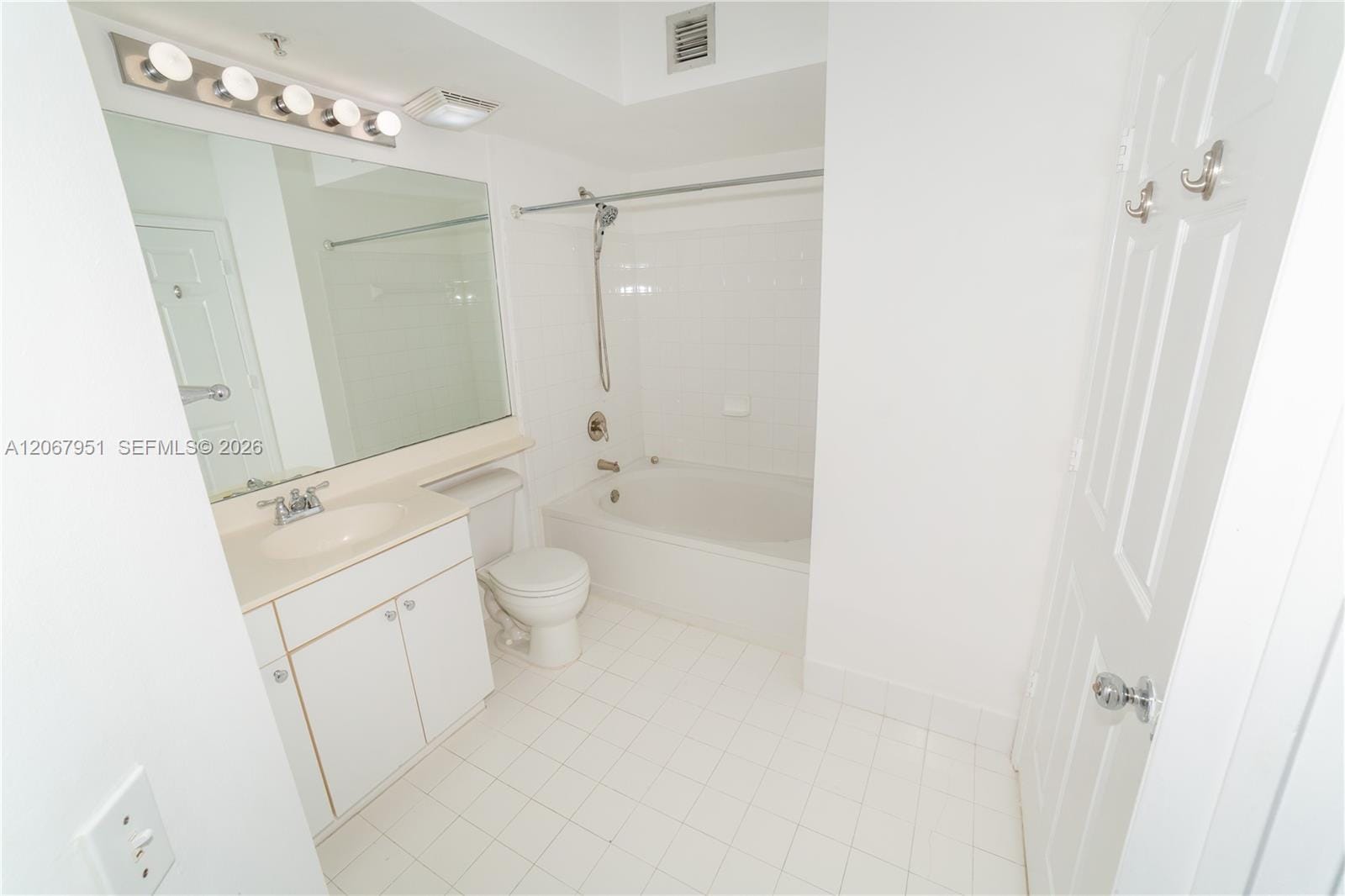 17150 N Bay Road 2512, Sunny Isles Beach, FL 33160 photo 22