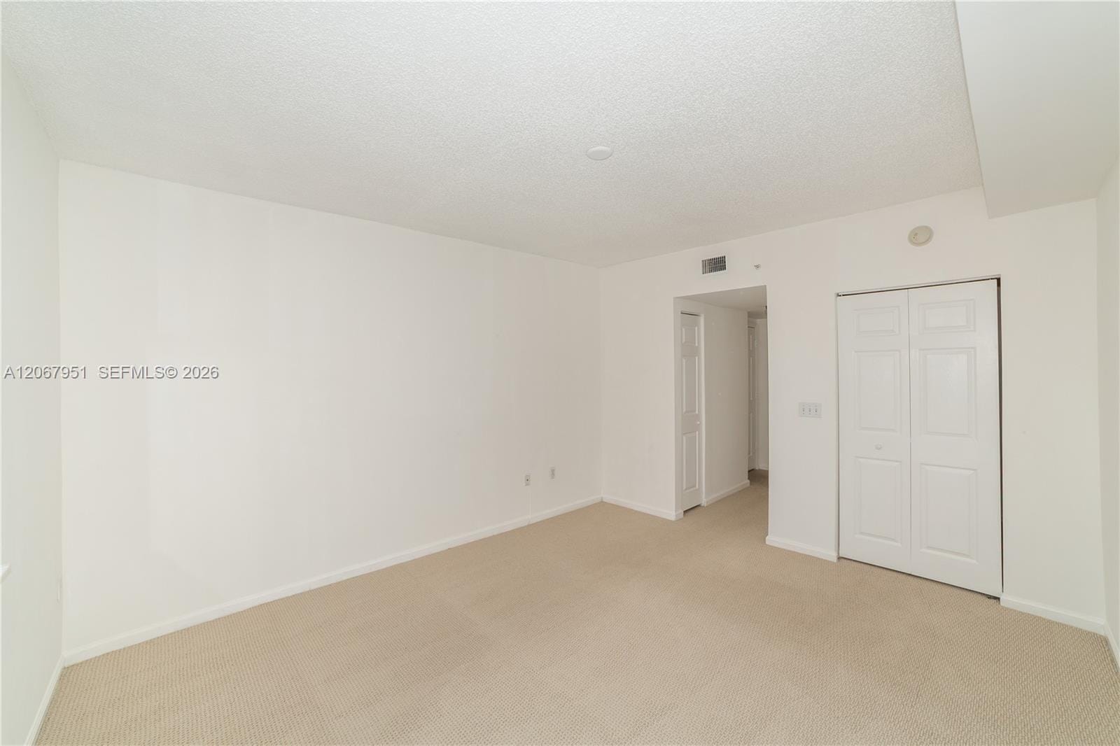 17150 N Bay Road 2512, Sunny Isles Beach, FL 33160 photo 8