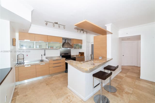 17100 N Bay Road 1501, Porto Bellagio, Sunny Isles Beach, FL