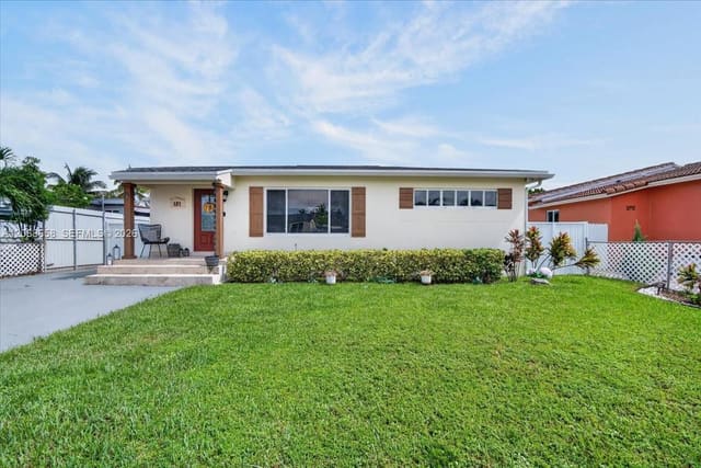 121 E 36th Street, Hialeah, FL 33013