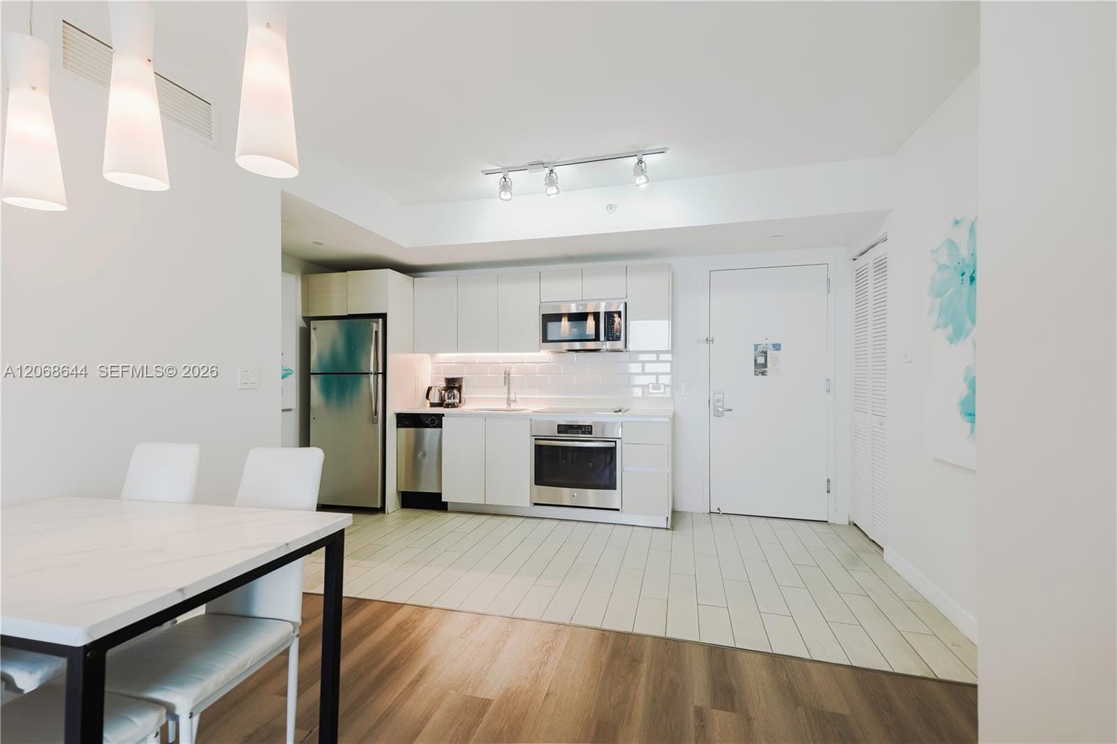 2602 E Hallandale Beach Boulevard R1905 — photo 6