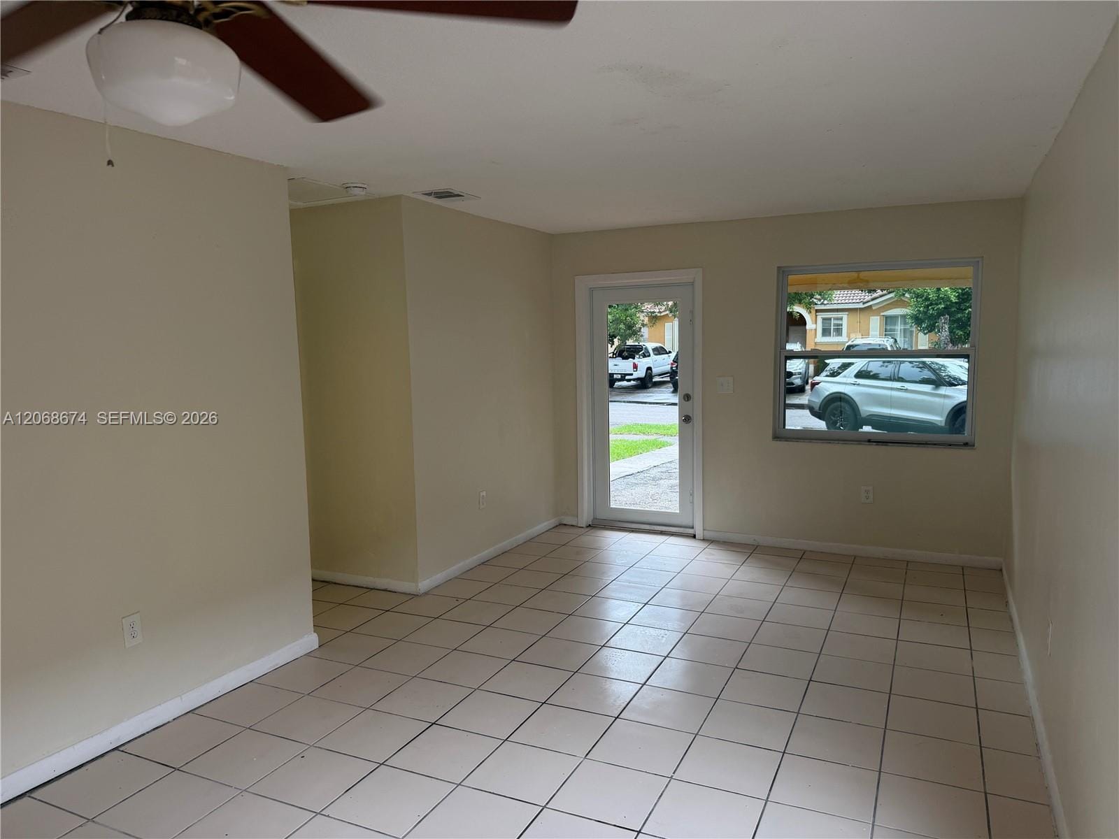 70 SW 14th Terrace — photo 2