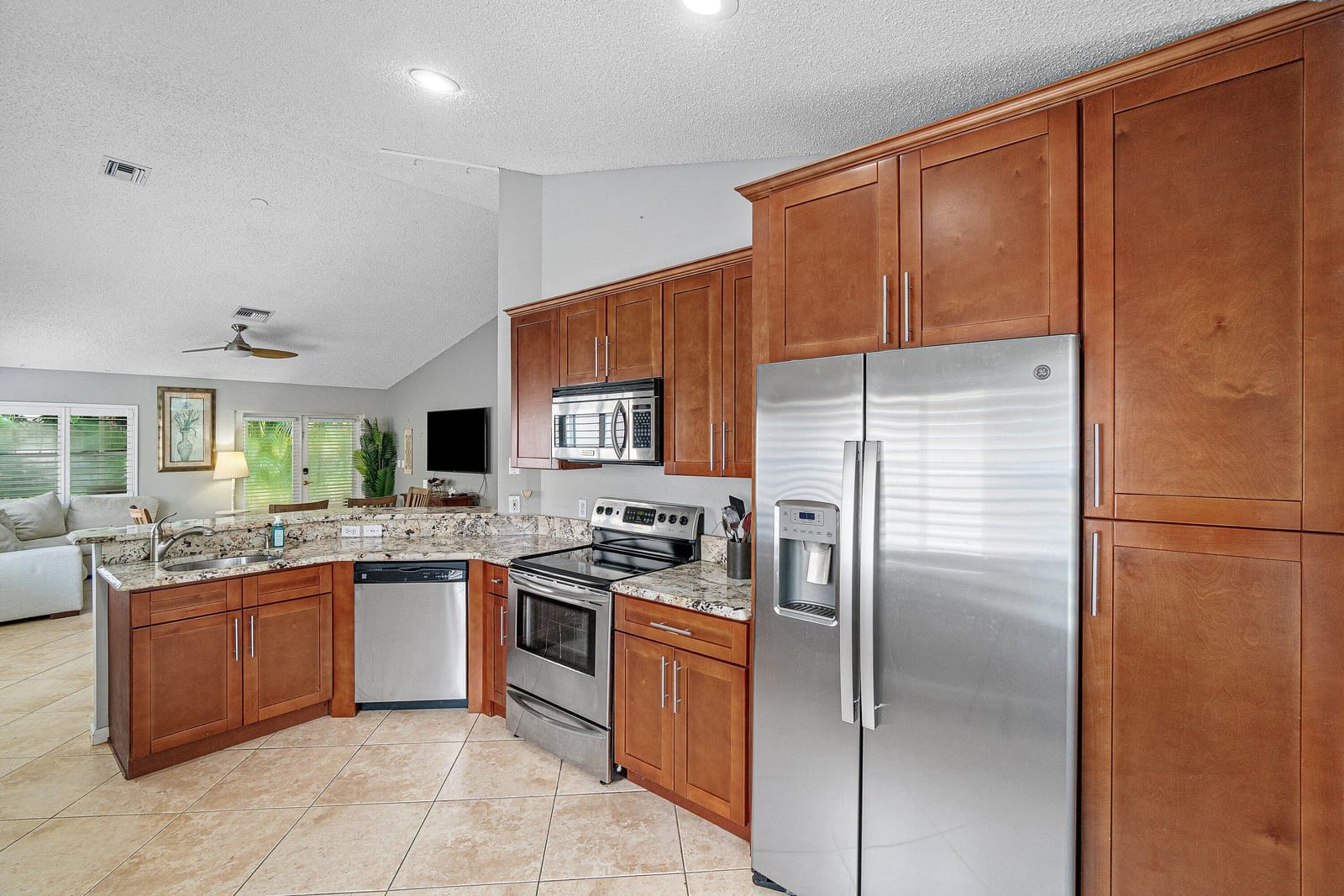 3703 S LANCEWOOD Place, Delray Beach, FL 33445 photo 12