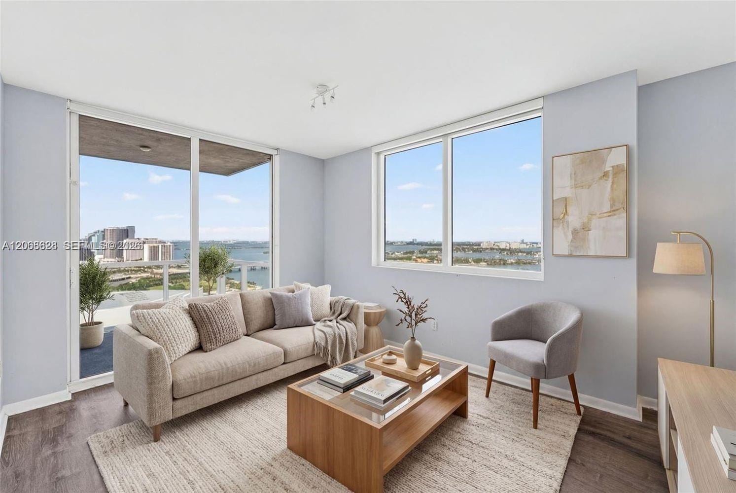 244 Biscayne Boulevard 3702 — photo 3