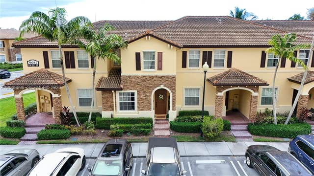 9051 SW 227th Street 11, Cutler Bay, FL 33190