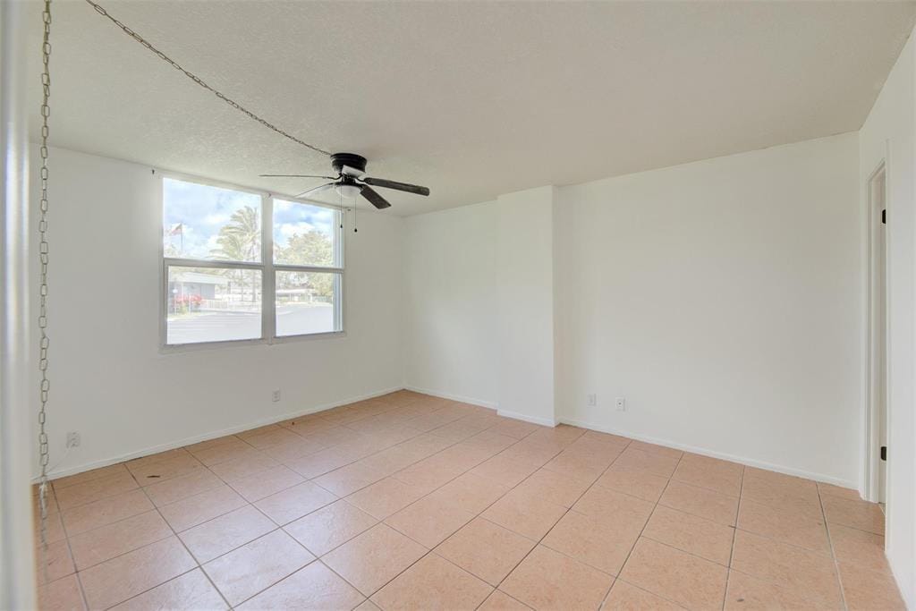 113 ROYAL PARK Drive 1H — photo 3