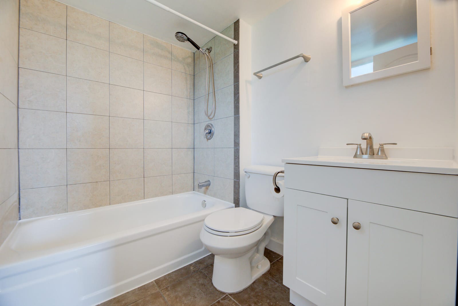 113 ROYAL PARK Drive 1H — photo 5