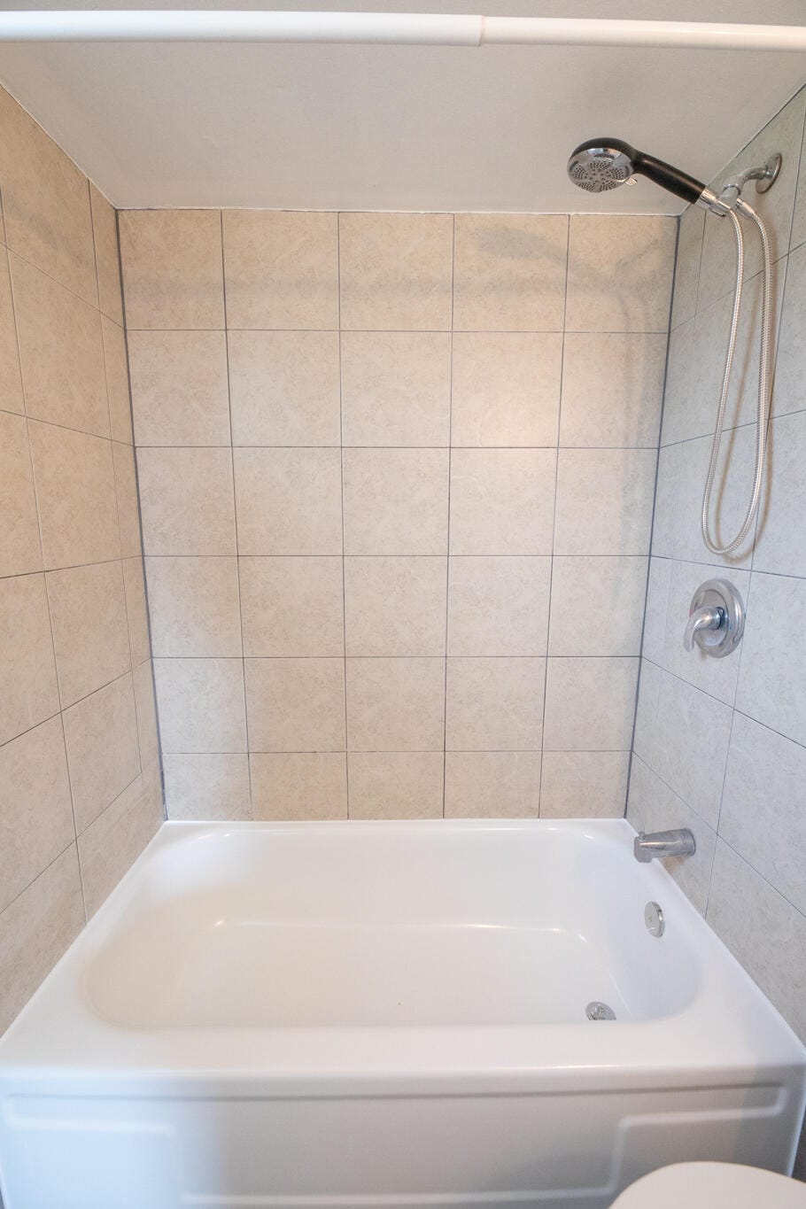 113 ROYAL PARK Drive 1H — photo 7