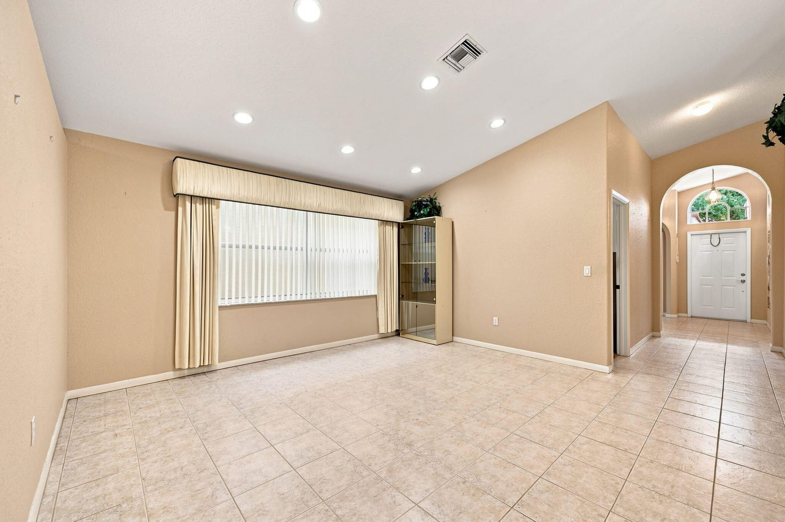 6778 COLUMBIA Avenue — photo 3