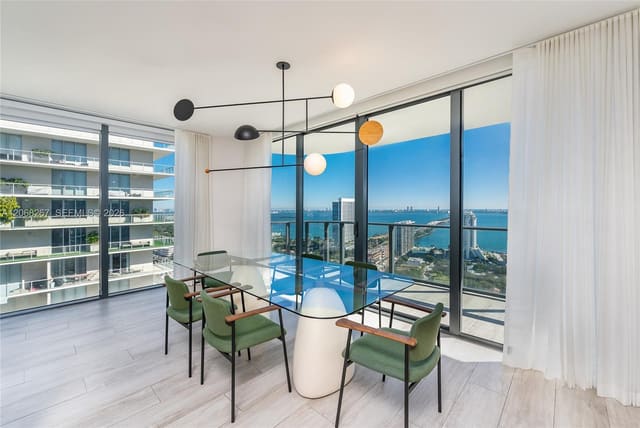 121 NE 34th Street 3008, Miami, FL 33137
