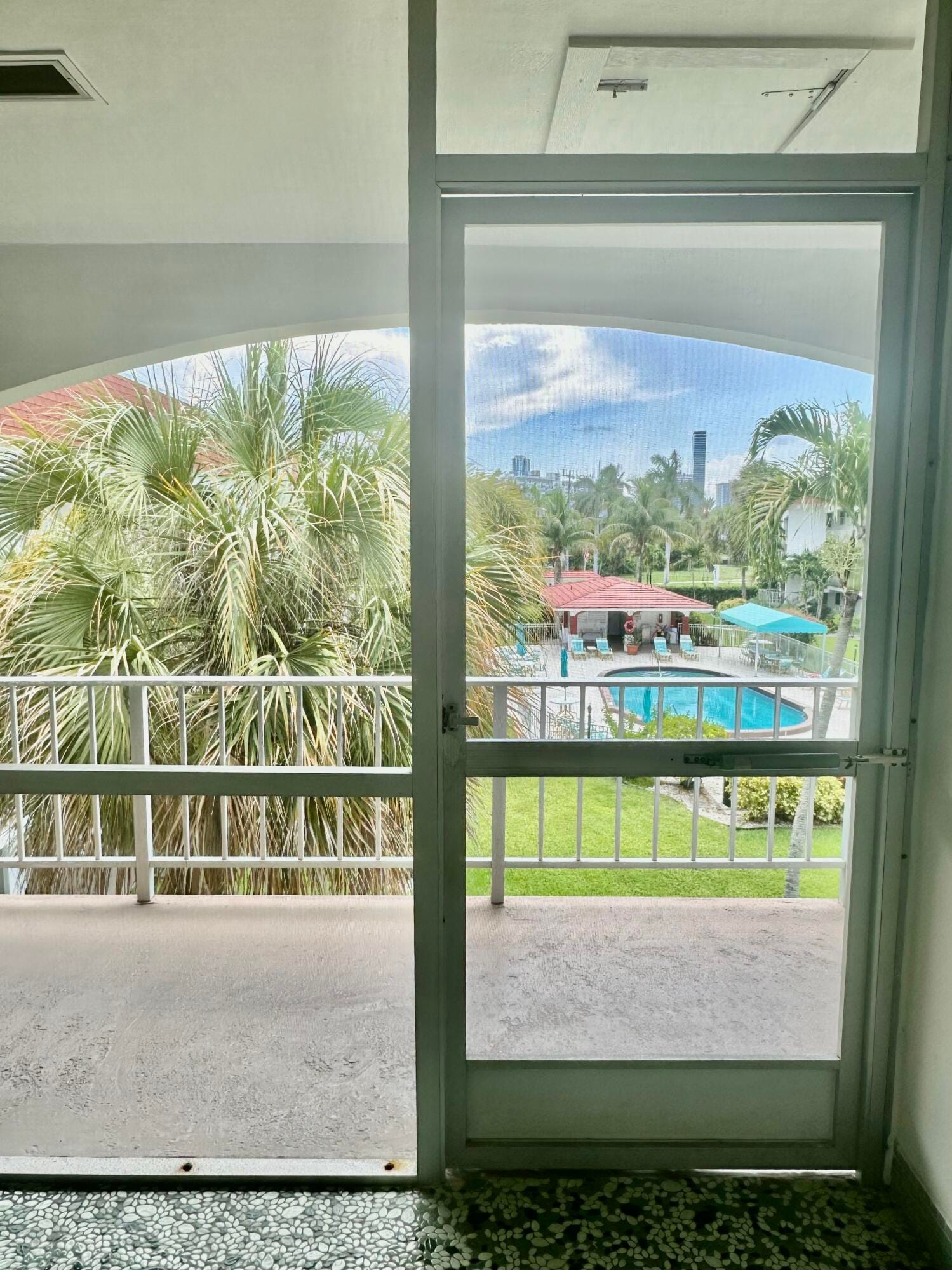 580 EGRET Drive 314, Hallandale Beach, FL 33009 photo 13