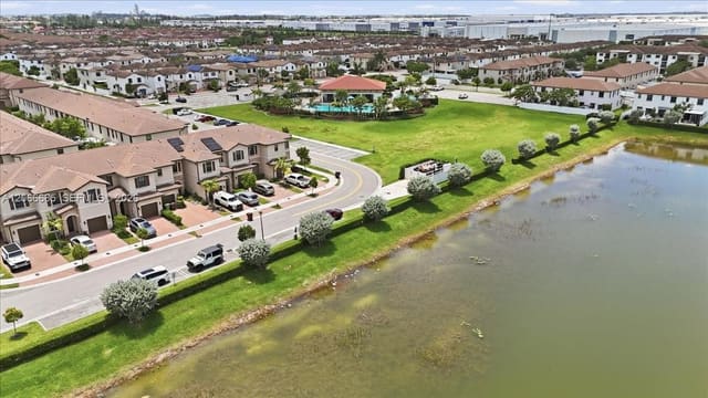 3378 W 112th Street, Aquabella North, Hialeah, FL