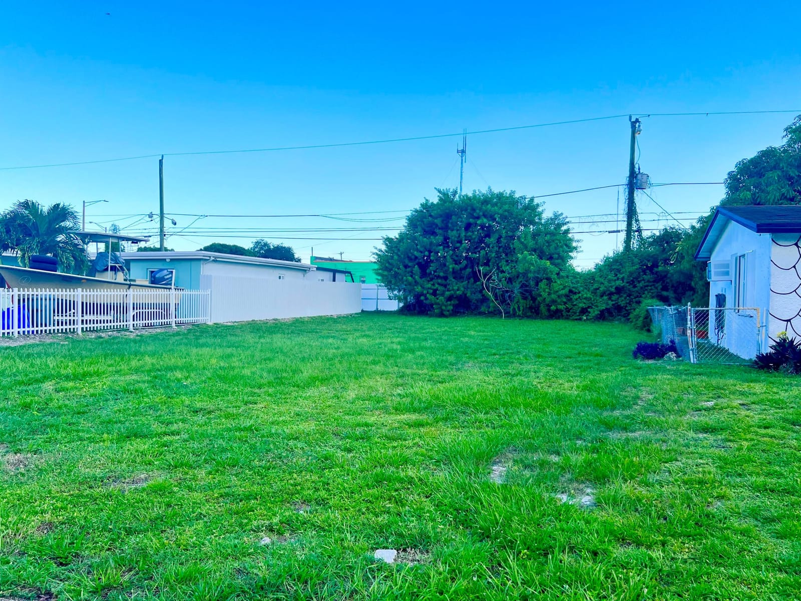 5226 Fletcher Street — photo 2