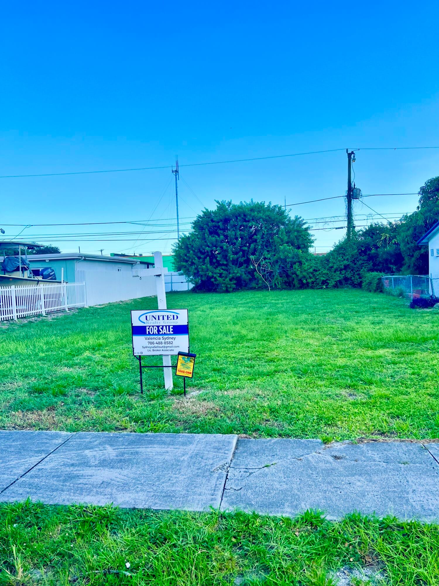5226 Fletcher Street — photo 3