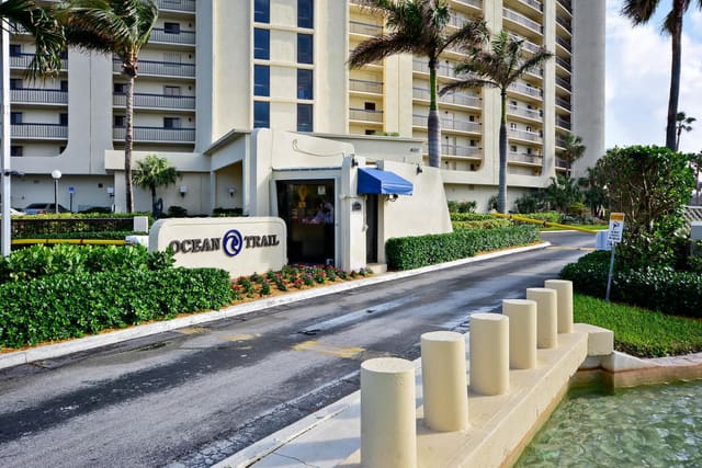 100 OCEAN TRAIL Way 204, Jupiter, FL 33477