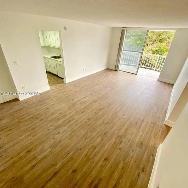 492 NW 165th St Road C-415, Miami, FL 33169 photo 3