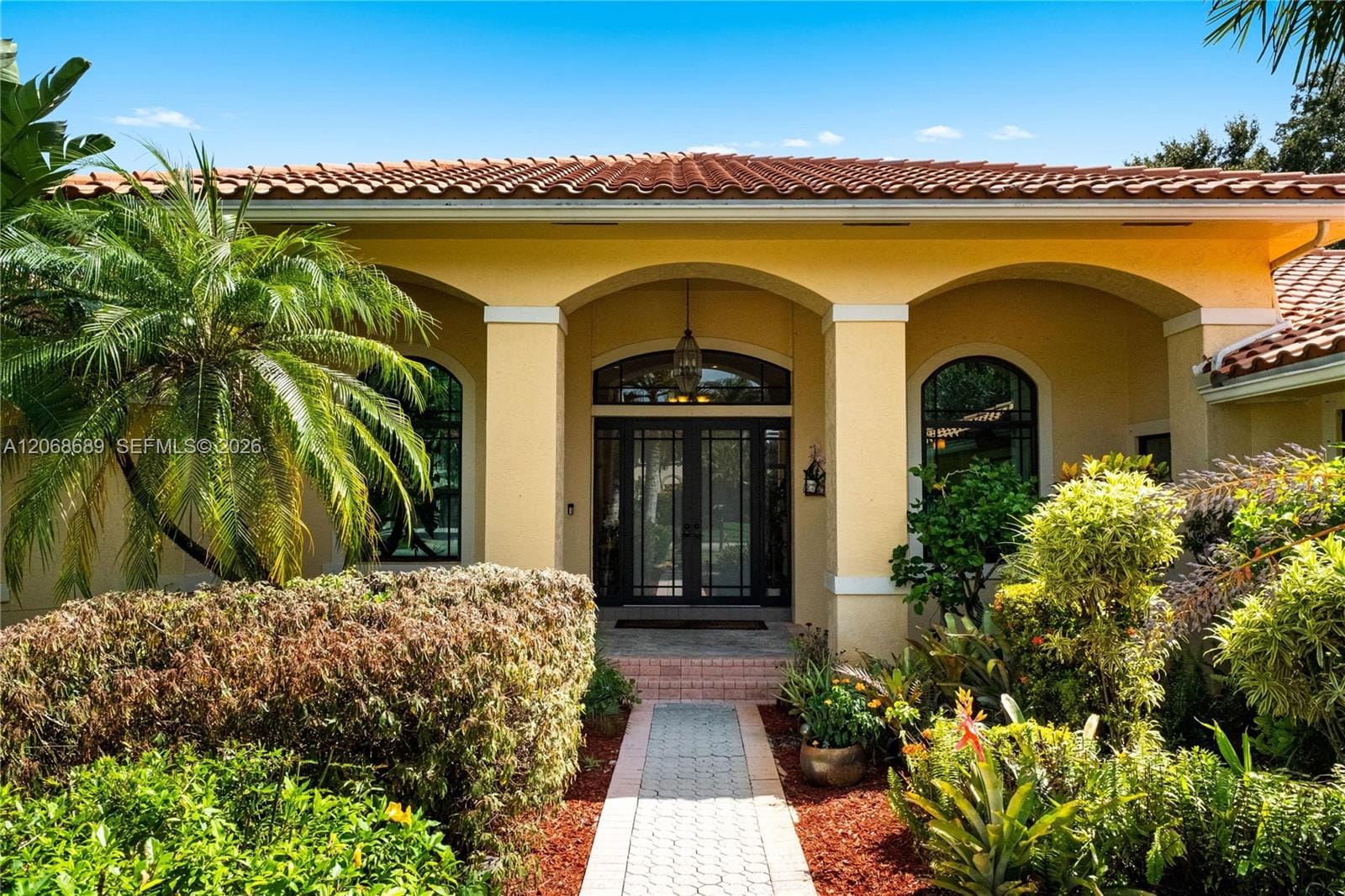 10660 SW 44th Court, Davie, FL 33328