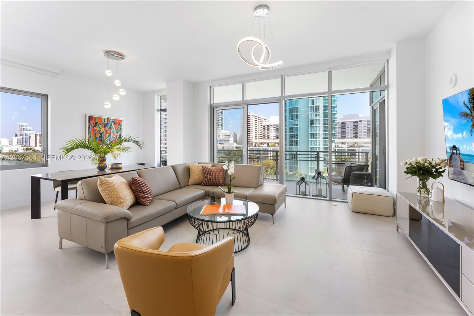 6101 Aqua Avenue 703 — photo 2