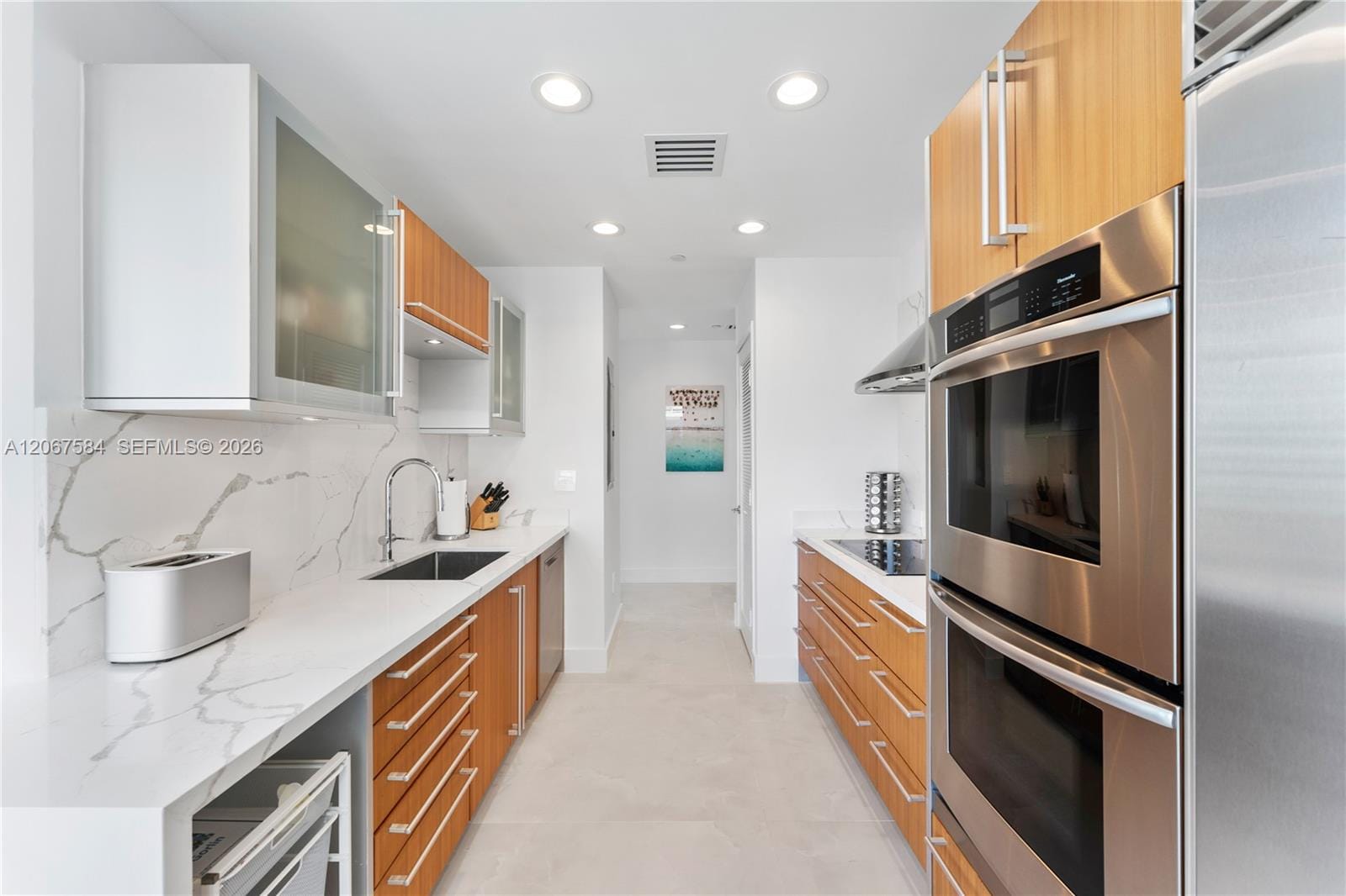 6101 Aqua Avenue 703 — photo 8
