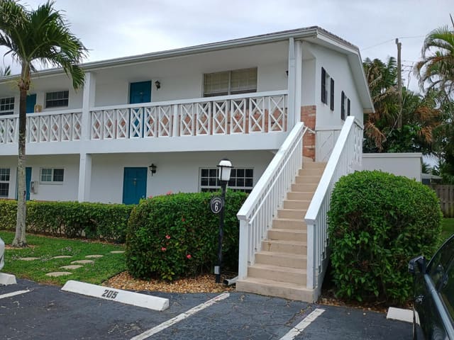 5505 N OCEAN Boulevard N 6-206, Ocean Ridge, FL 33435