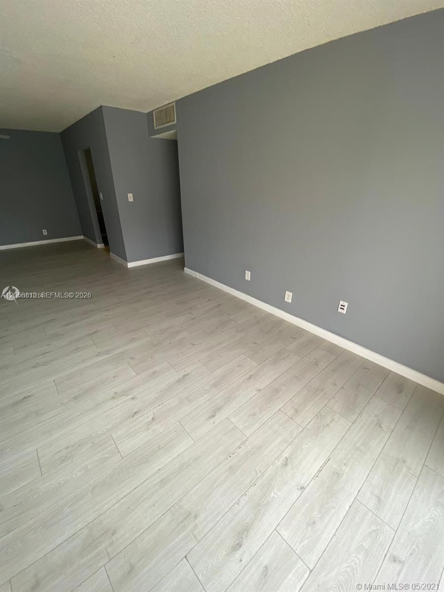 5241 Geneva Way 203 — photo 5