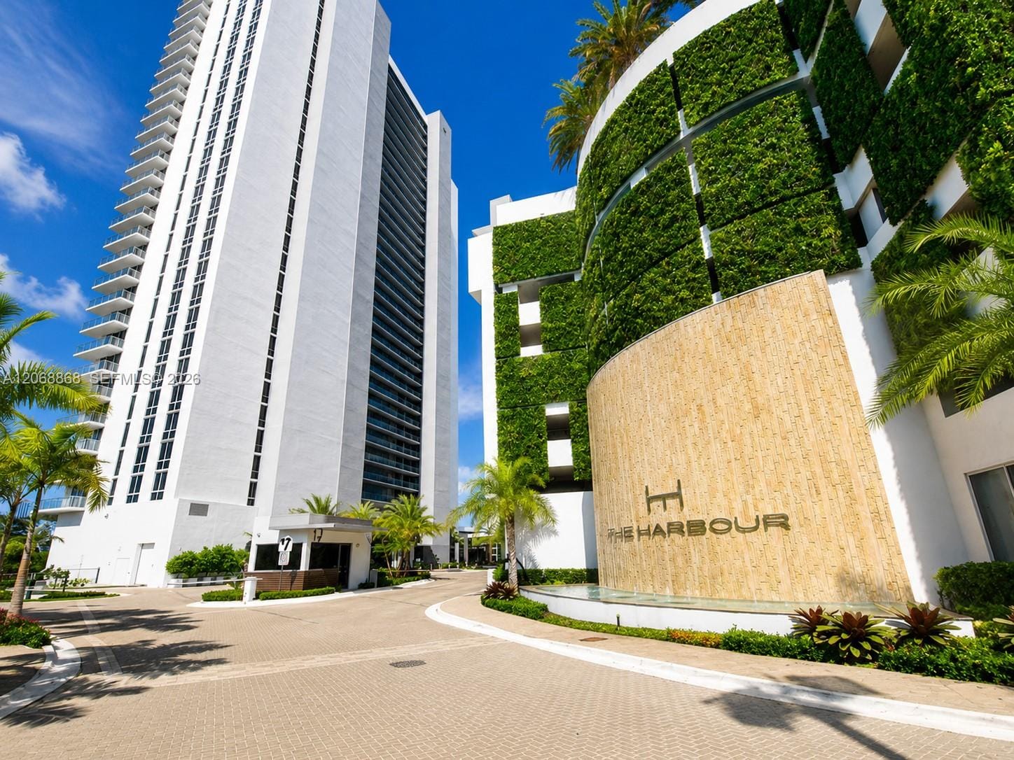 16385 Biscayne Boulevard 1920, North Miami Beach, FL 33160