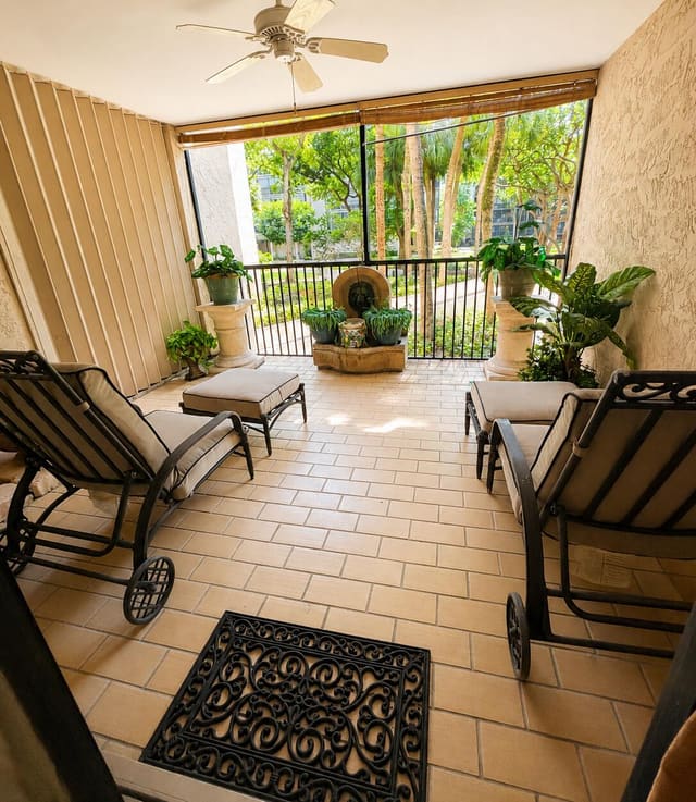 2812 N 46TH Avenue G265, sold in Grandview At Emerald Hill, Hollywood, FL