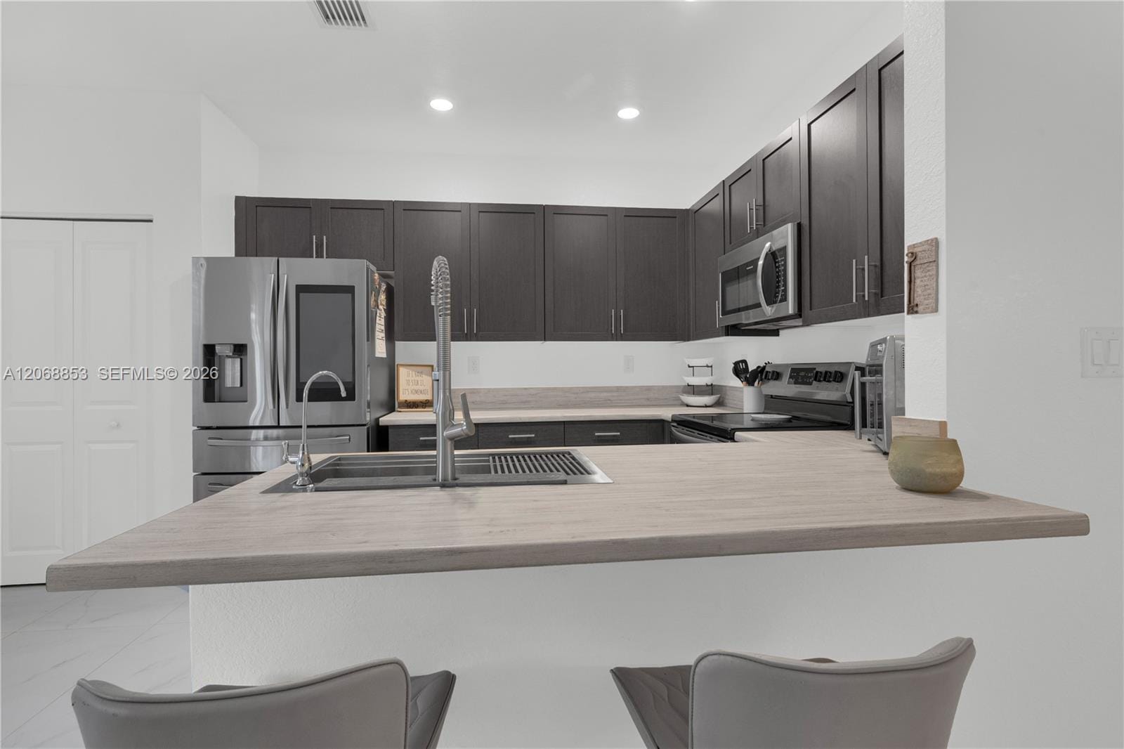 550 NE 207th Street, Miami, FL 33179 photo 7