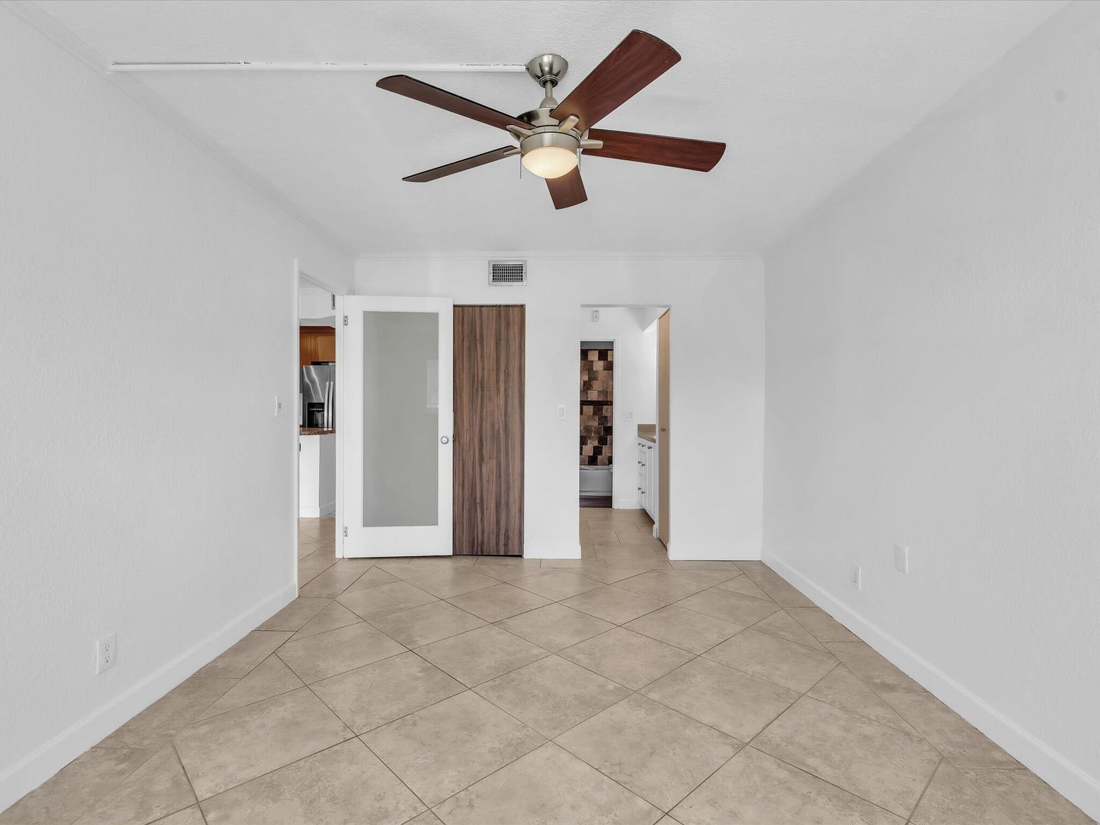 3002 NE 5th Terrace 105-B, Wilton Manors, FL 33334 photo 13