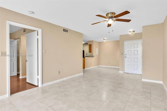 2880 N Oakland Forest Drive 110, Oakland Park, FL 33309