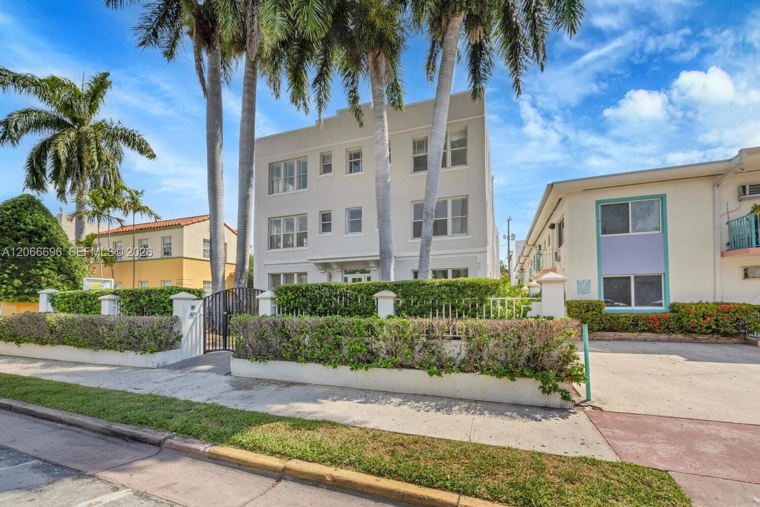 1027 Pennsylvania Avenue 201, Miami Beach, FL 33139 photo 3