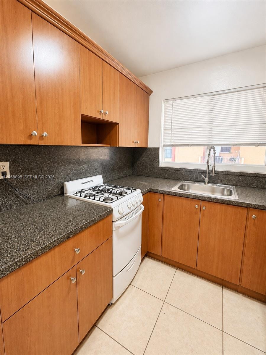 6850 W 14th Court 25B, Hialeah, FL 33014