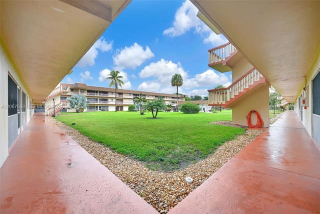 5300 Washington Street R110, Hollywood, FL 33021