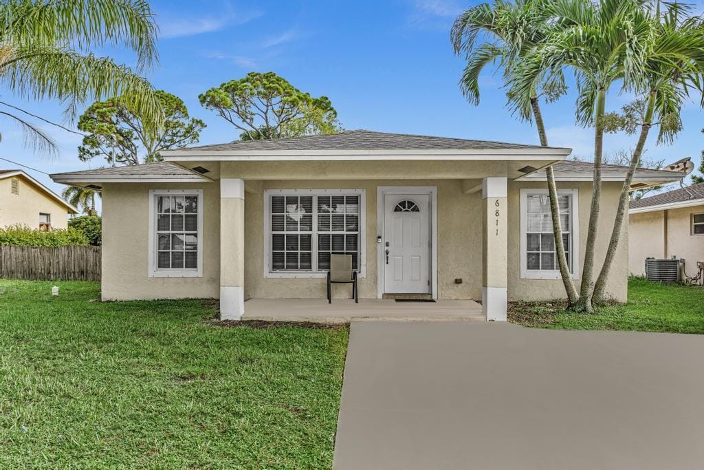 6811 2ND Street, Limestone Creek, FL 33458