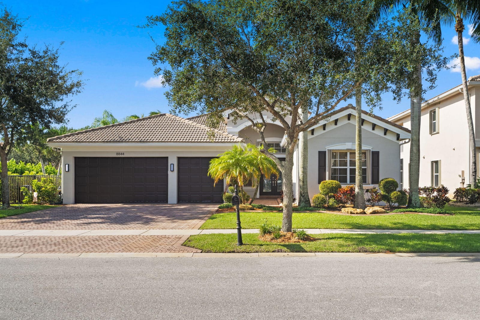 8844 STARHAVEN Cove — photo 3