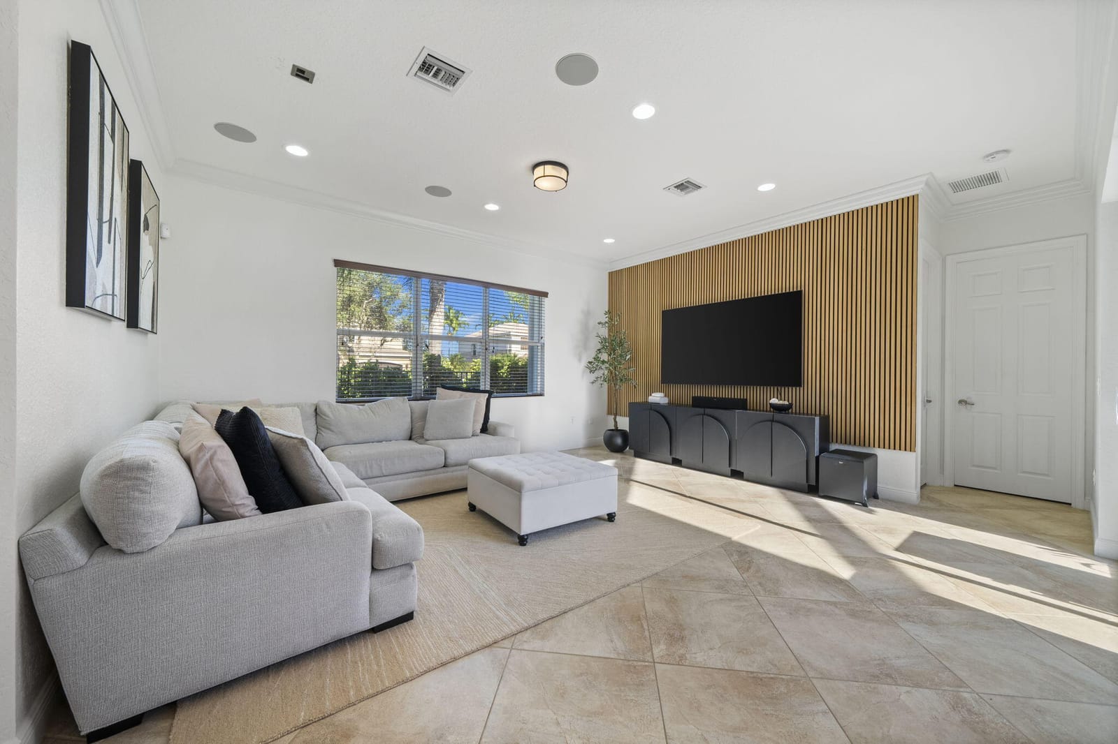 8844 STARHAVEN Cove — photo 7