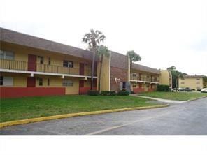 7900 FAIRVIEW Drive 206, Tamarac, FL 33321