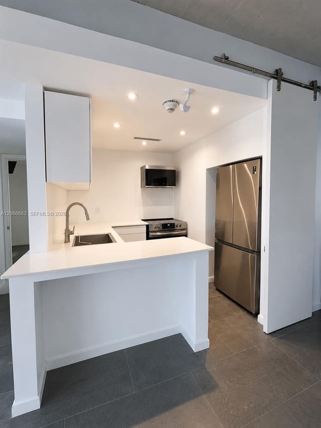 3545 NE 167th Street 507, La Canadienne, North Miami Beach, FL