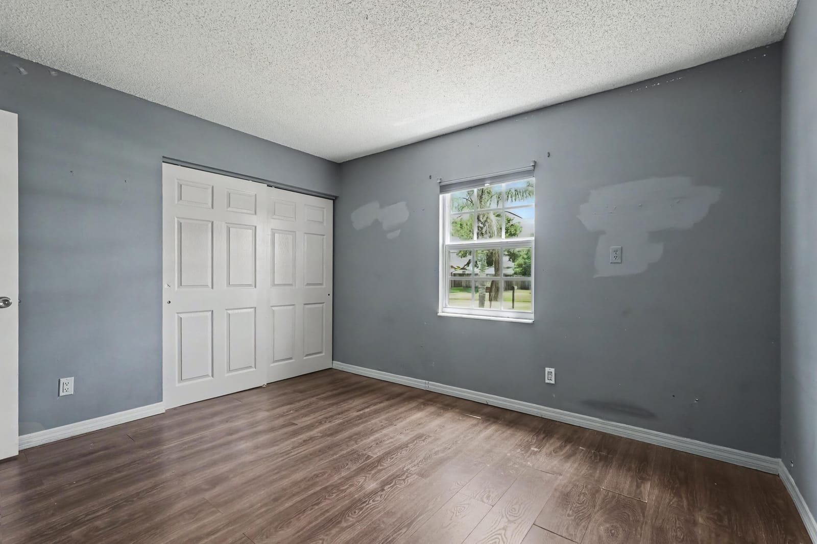 502 NE Solida Circle — photo 8