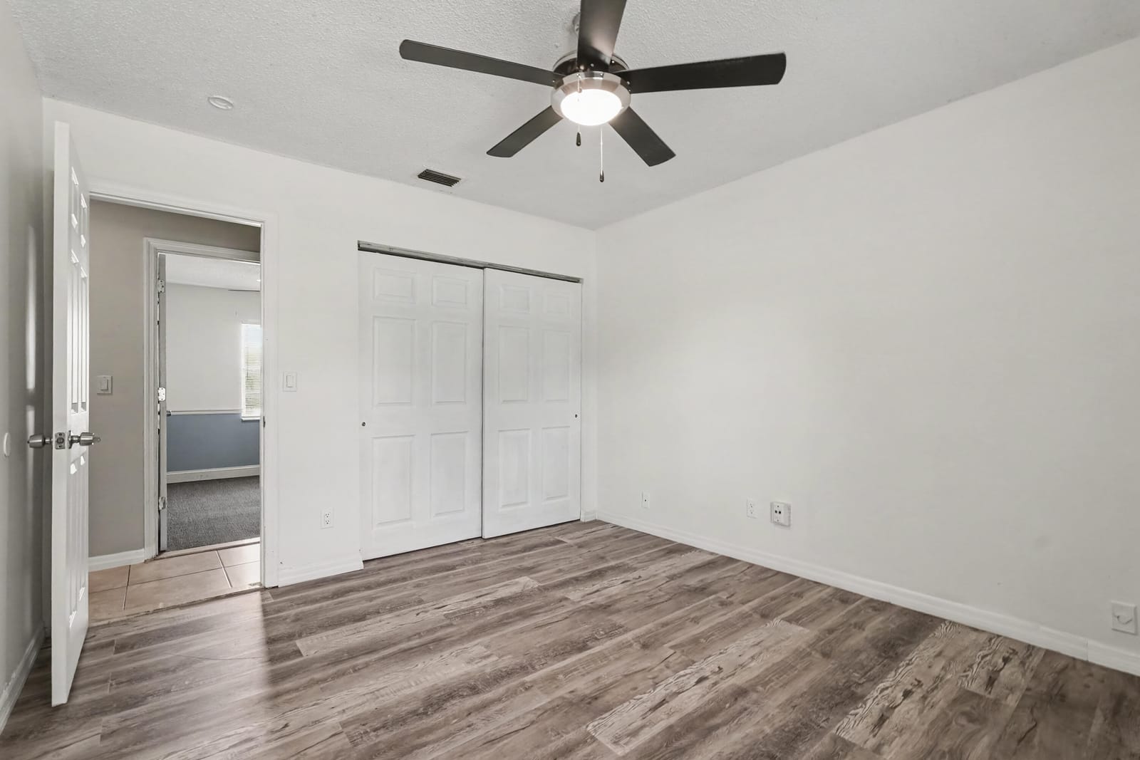 502 NE Solida Circle — photo 12