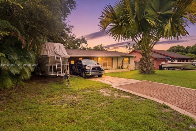 5190 SW 28th Terrace, Stevens Homesites, Dania Beach, FL